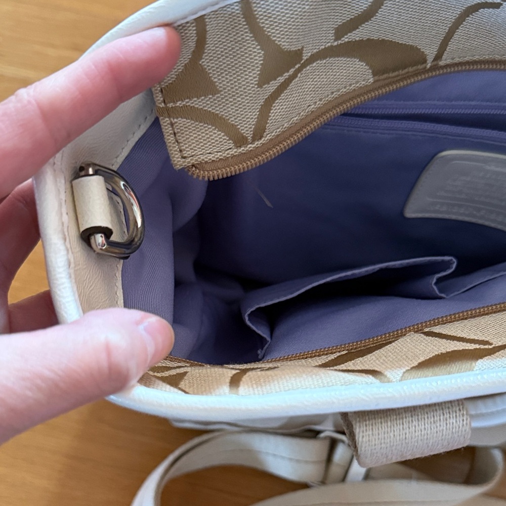 Coach Beige Tote Bag - Picture 14 of 16